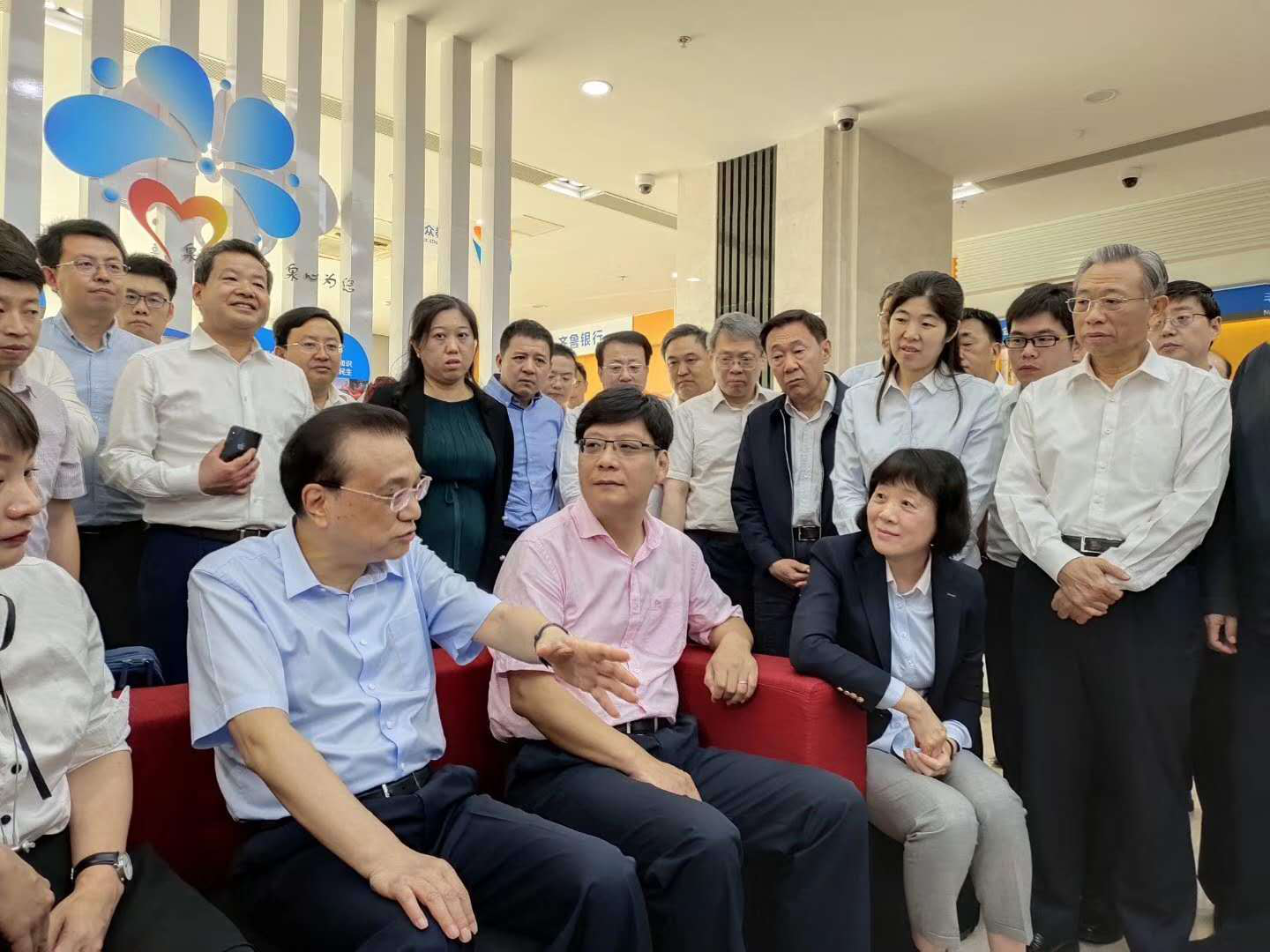這家企業(yè)剛獲總理熱情鼓勵(lì),又摘“影響濟(jì)南”獎(jiǎng)牌